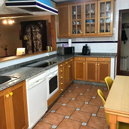 Con Amplia Terraza Cerca Del Hospital Clinico Apartmán Santiago de Compostela