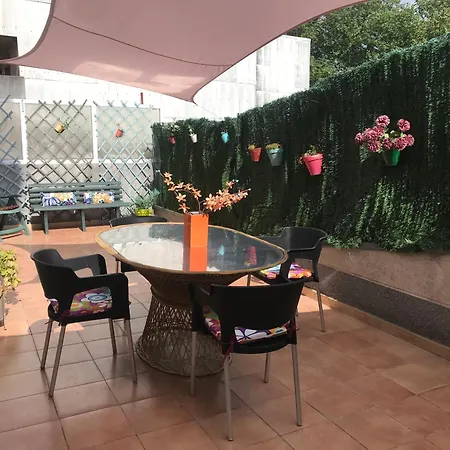 Con Amplia Terraza Cerca Del Hospital Clinico Santiago de Compostela